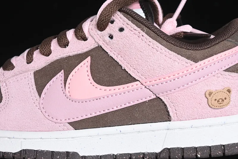 All categories Nk SB Dunk series Nk SB Dunk Low low-top sneakers Nk Dunk Low 85 double hook series Strawberry chestnut SB low-top sports and leisure sneakers HV1799-161